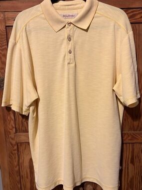 Tommy Bahama men’s Pale Yellow Short Sleeve Polo LARGE - very good condition